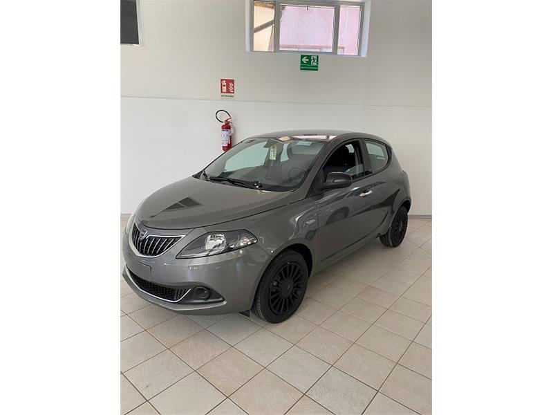 Emmeauto autosalone plurimarche vendita auto Nuove, usate, km0 e aziendali